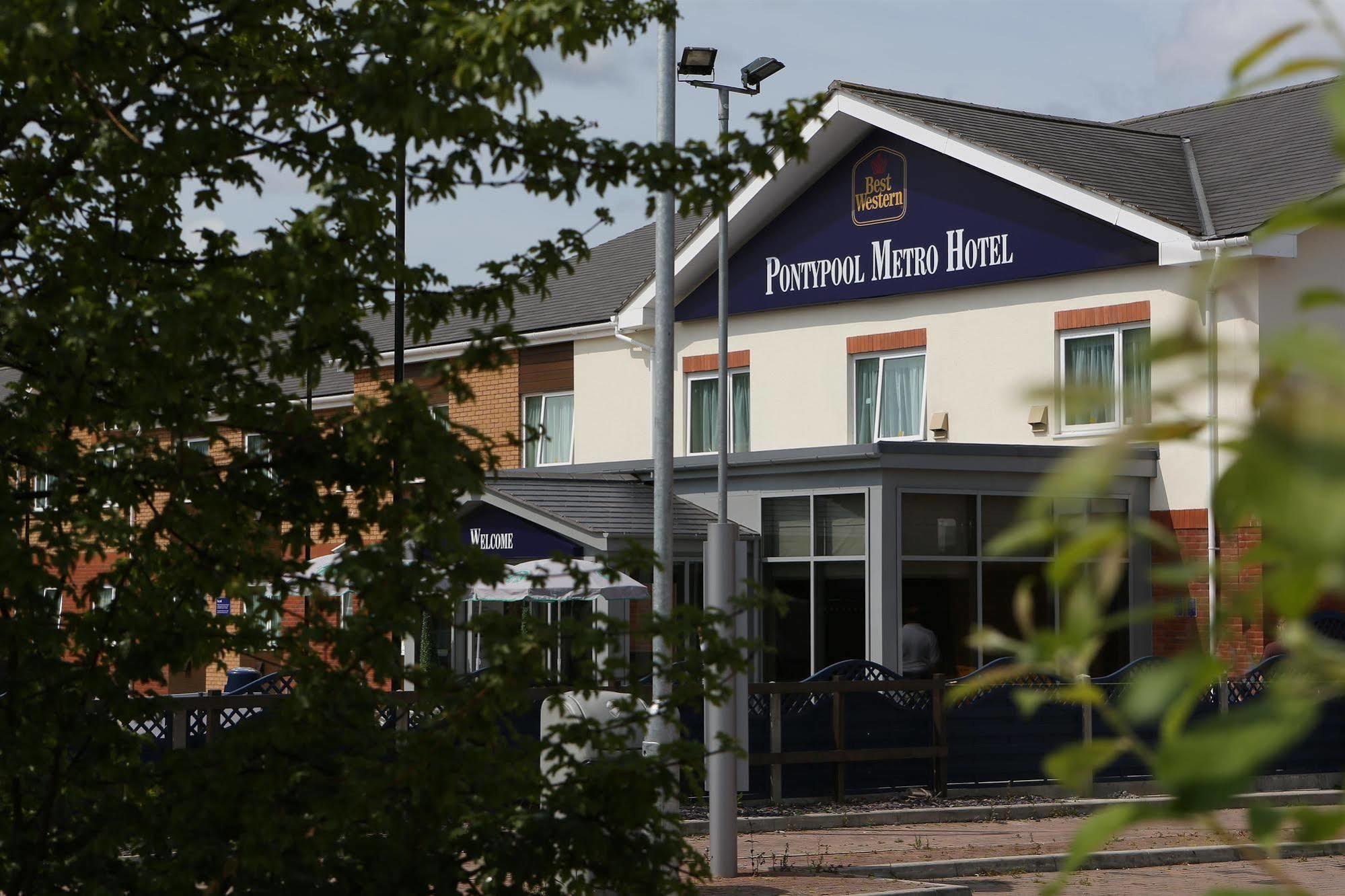 Best Western Pontypool Metro Hotel Bagian luar foto