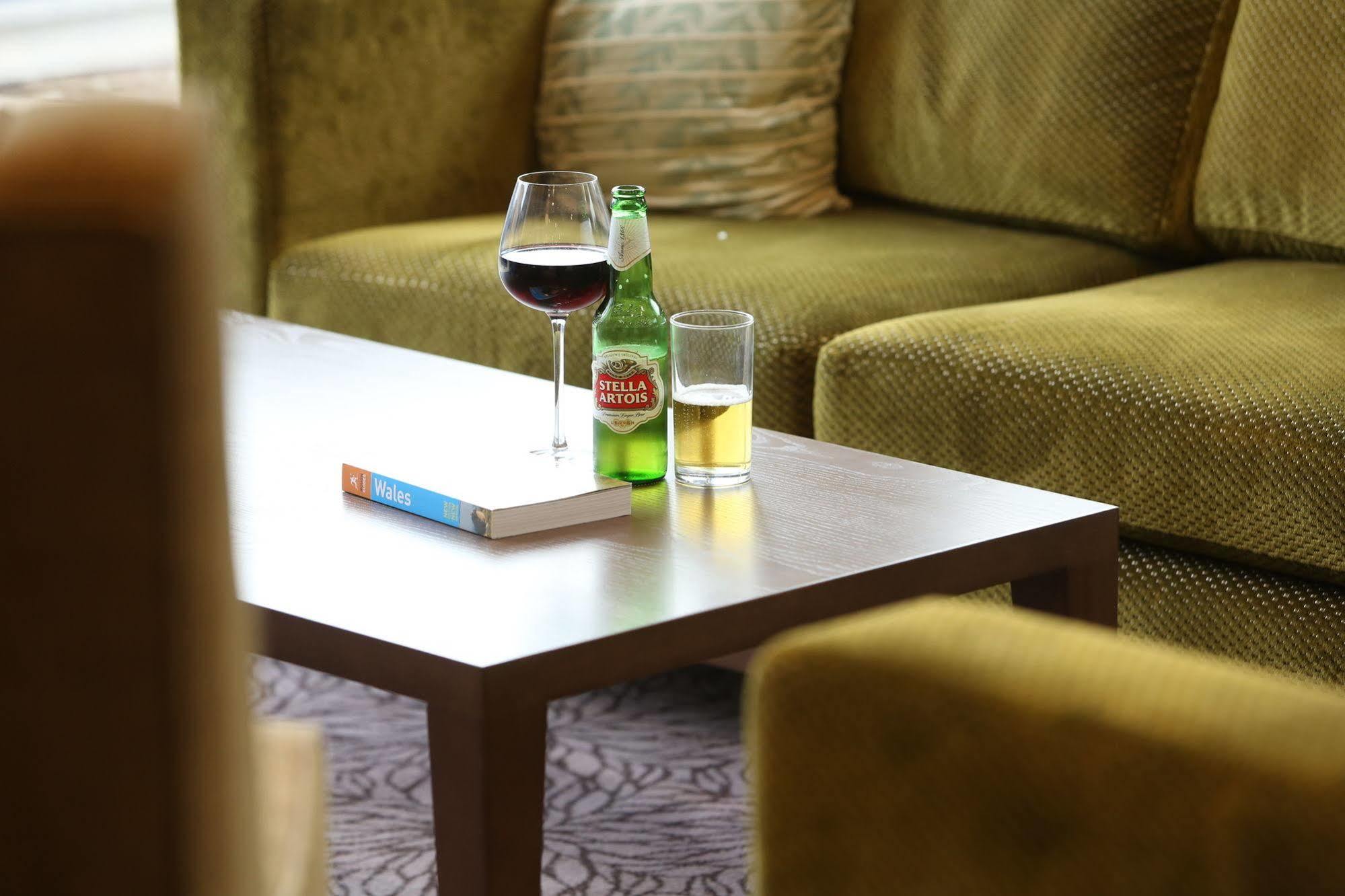 Best Western Pontypool Metro Hotel Bagian luar foto